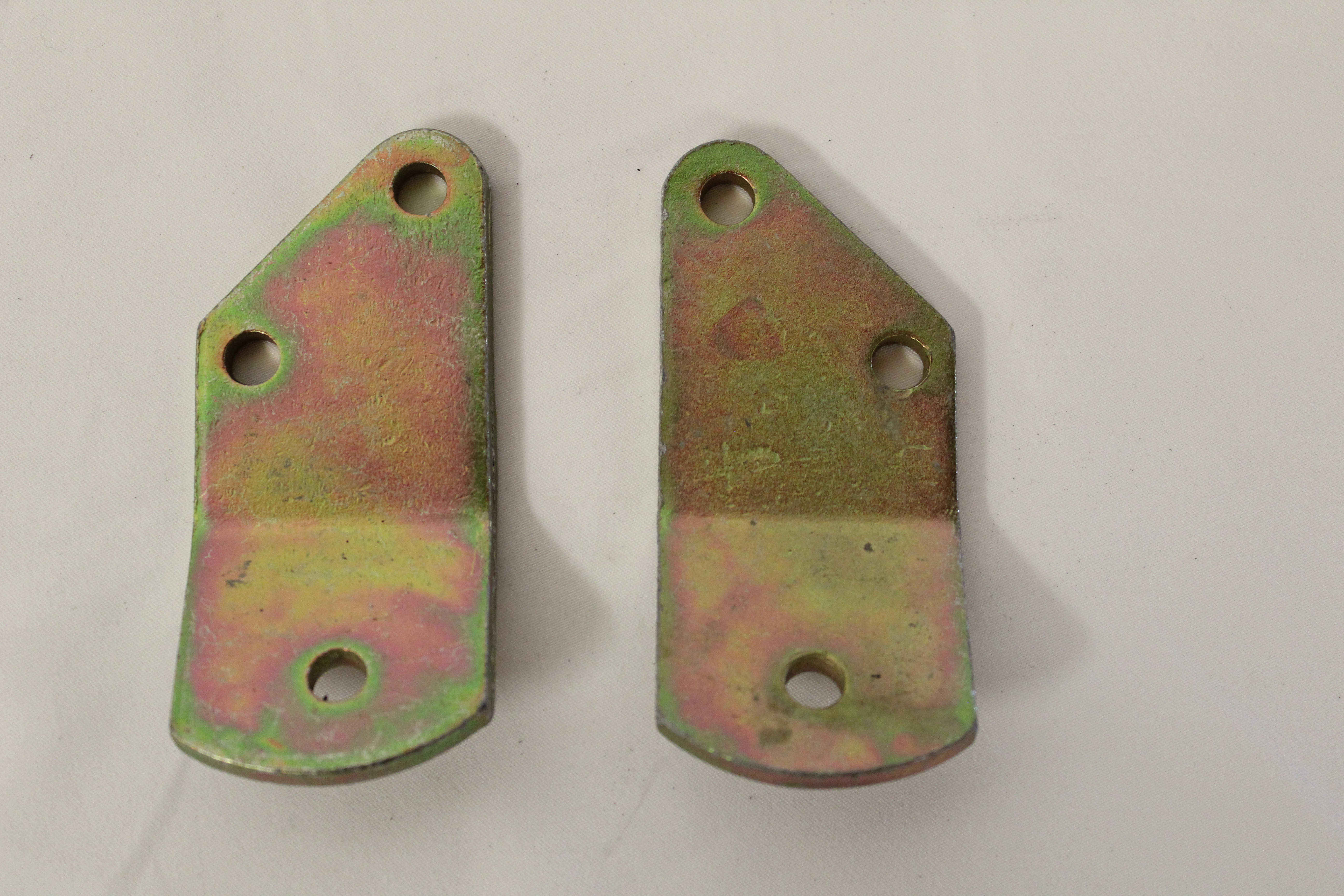 Motorhaltewinkel oben am Rahmen rechts und links