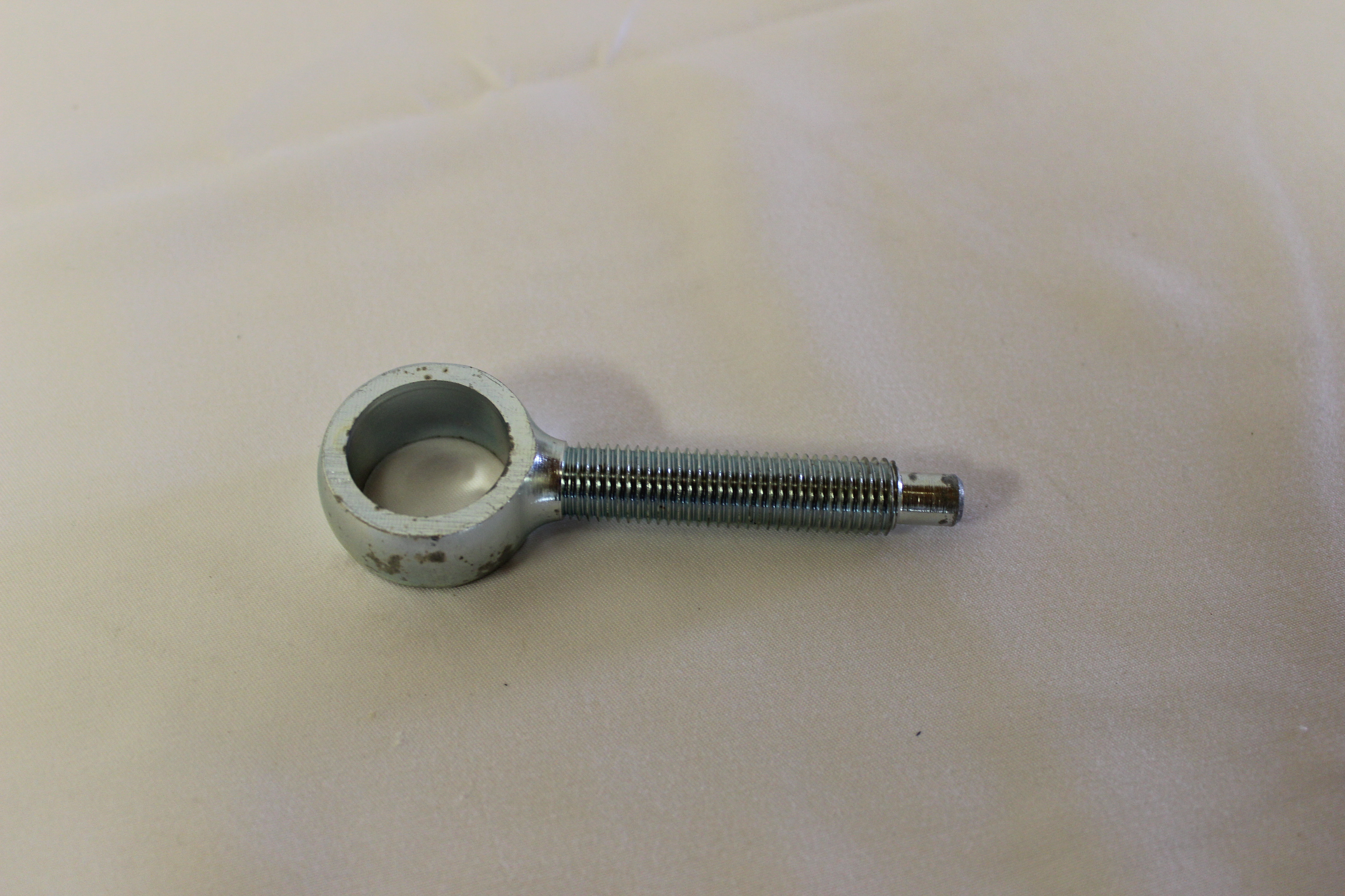 Spurstangenkopf verstellbar 1x3/008 mitbestellen