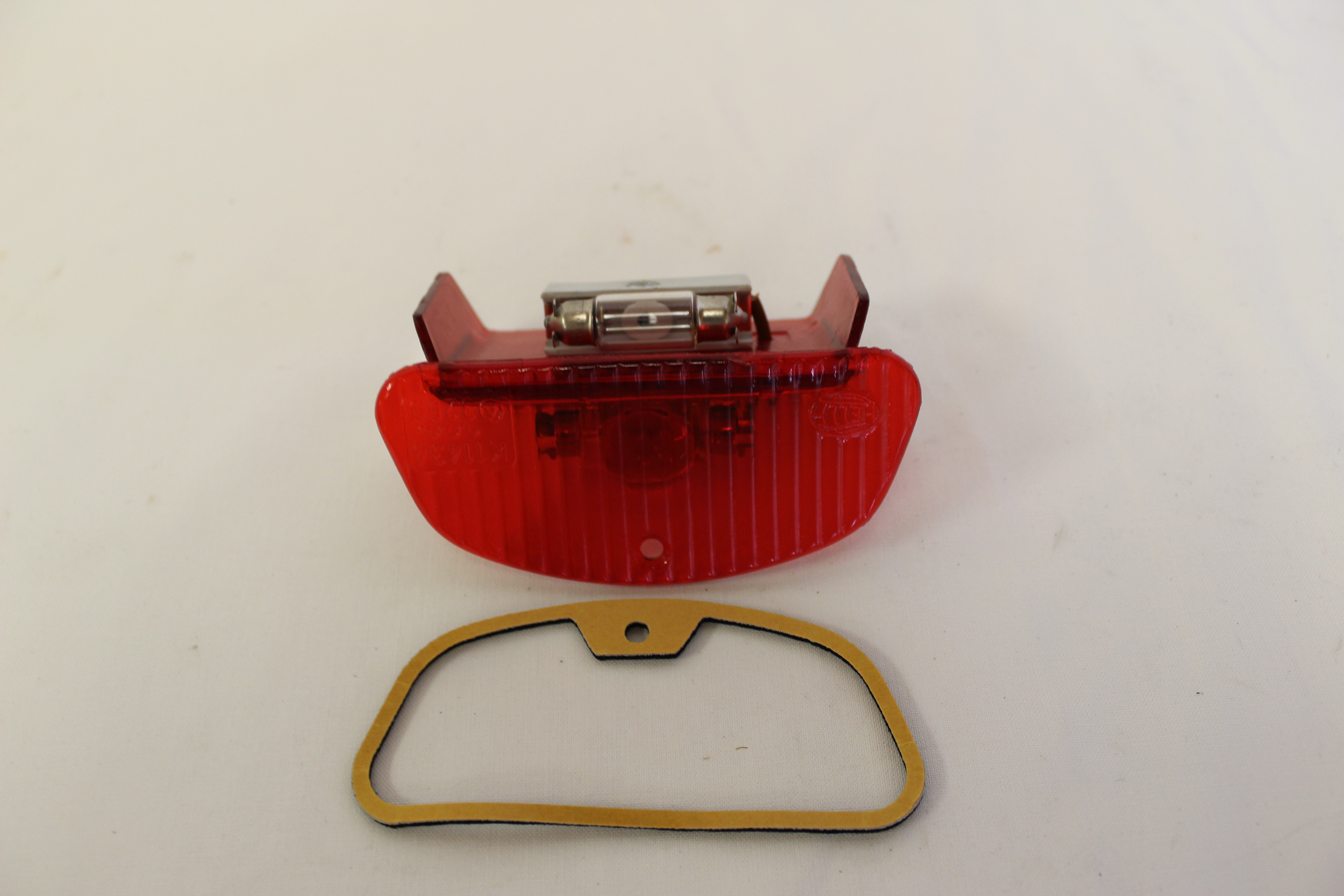 Bremslichtfenster mit Lampenträger, komplett