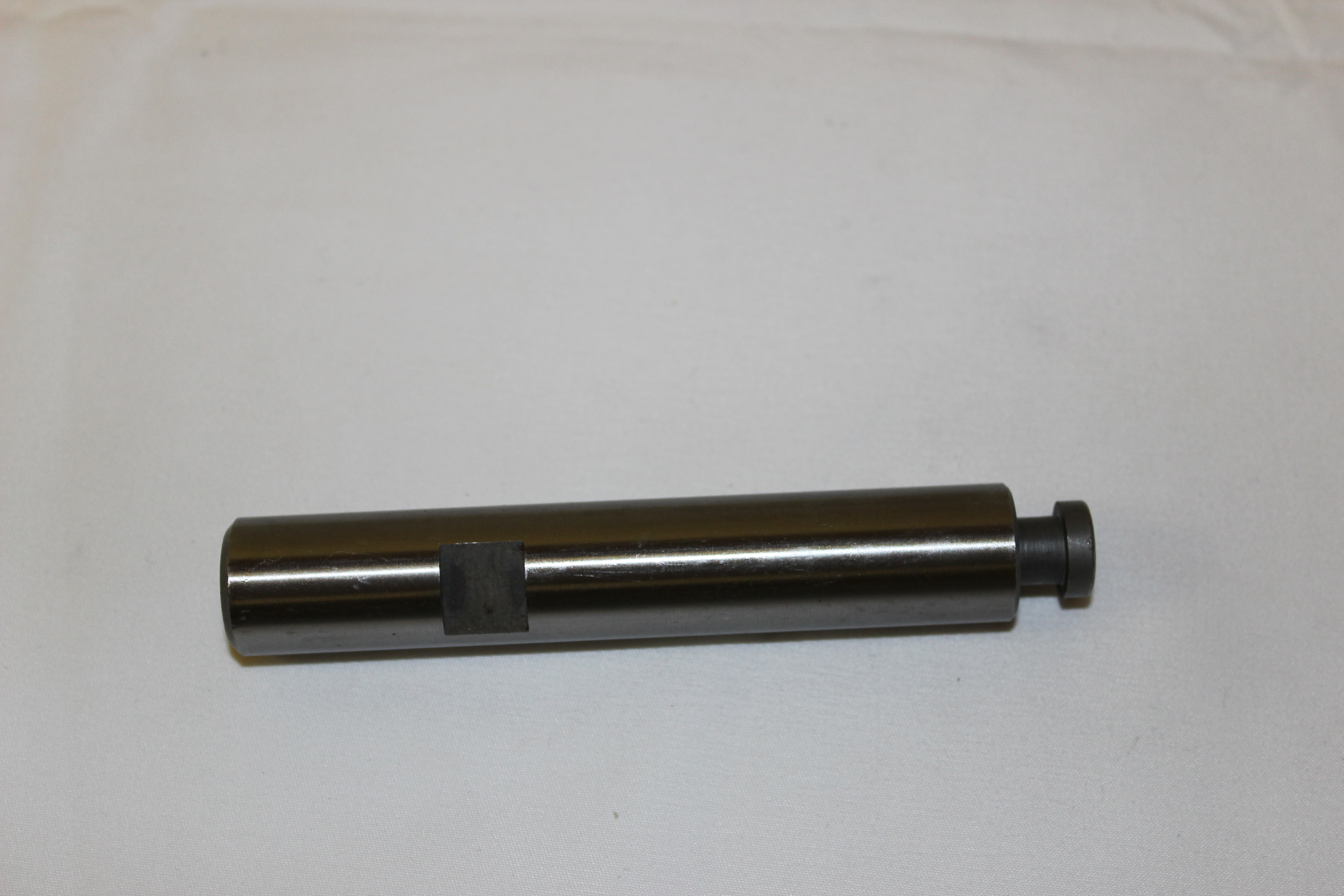 Achsschenkelbolzen gehärtet und geschliffen