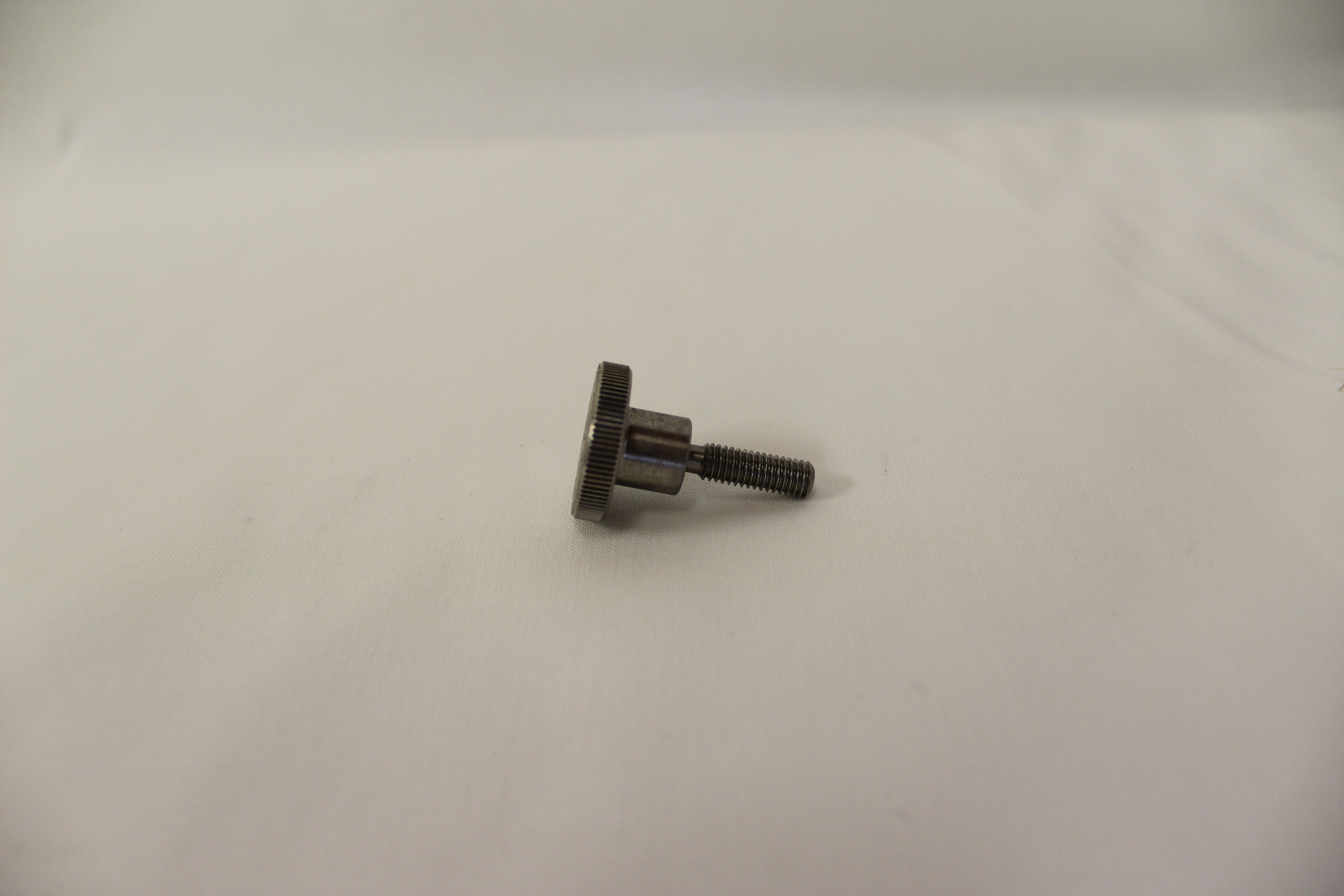 Rändelschraube für Gepäckträger verzinkt o. chrom