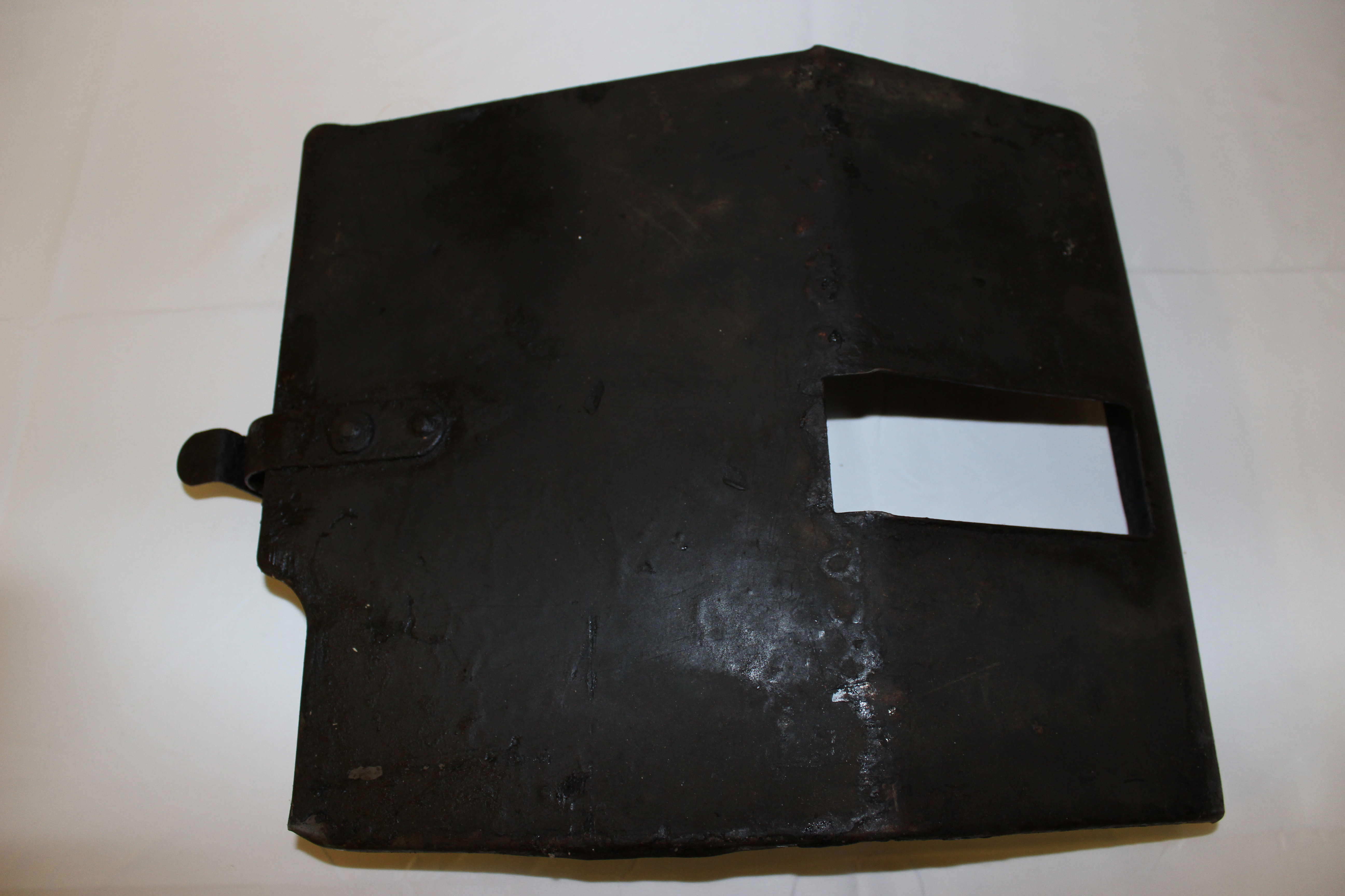 Unterschutz für Fußhebelwerk und Gestänge