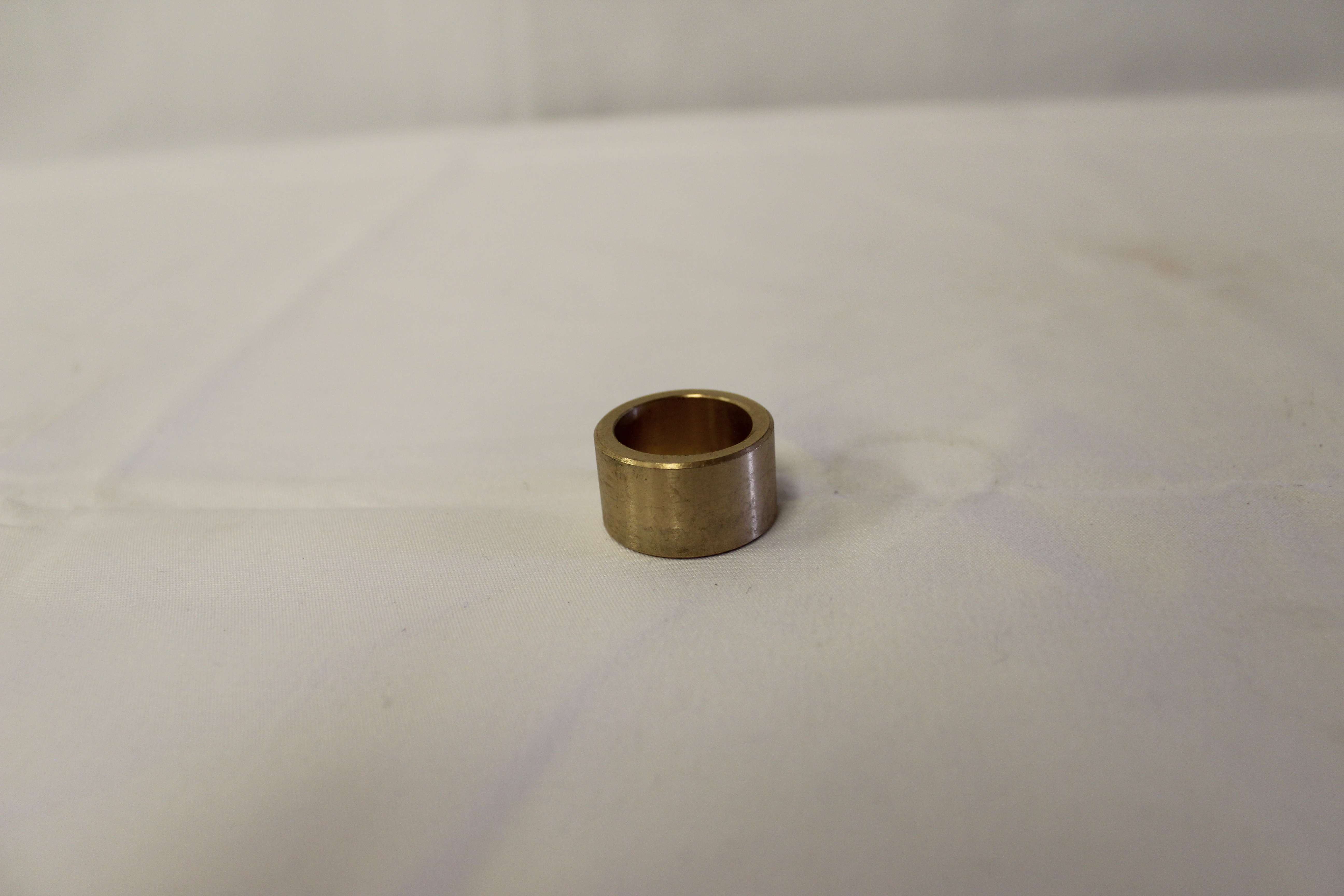 Buchse, unten Schwingarm