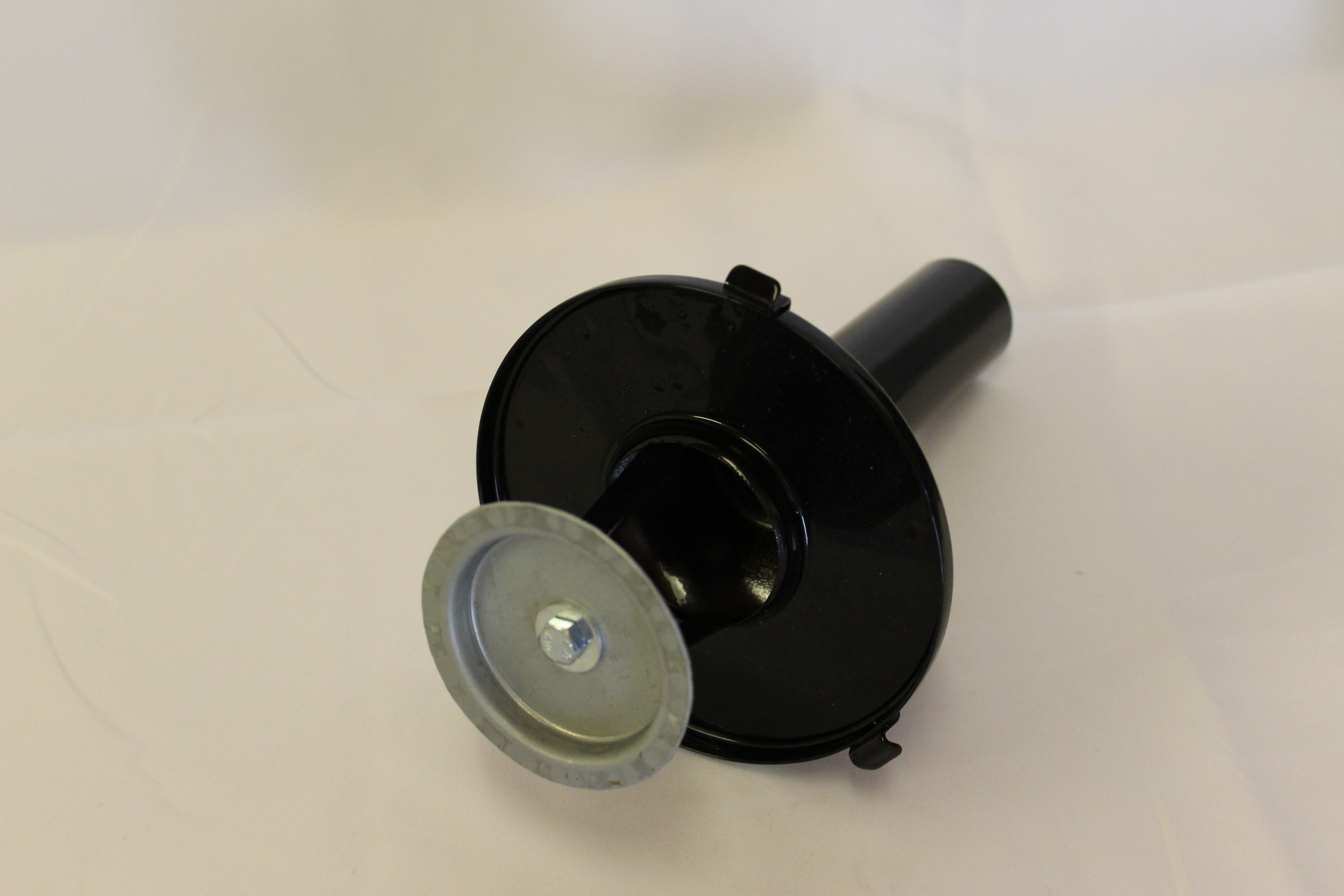 Luftfiltergehäuse schwarz beschichtet