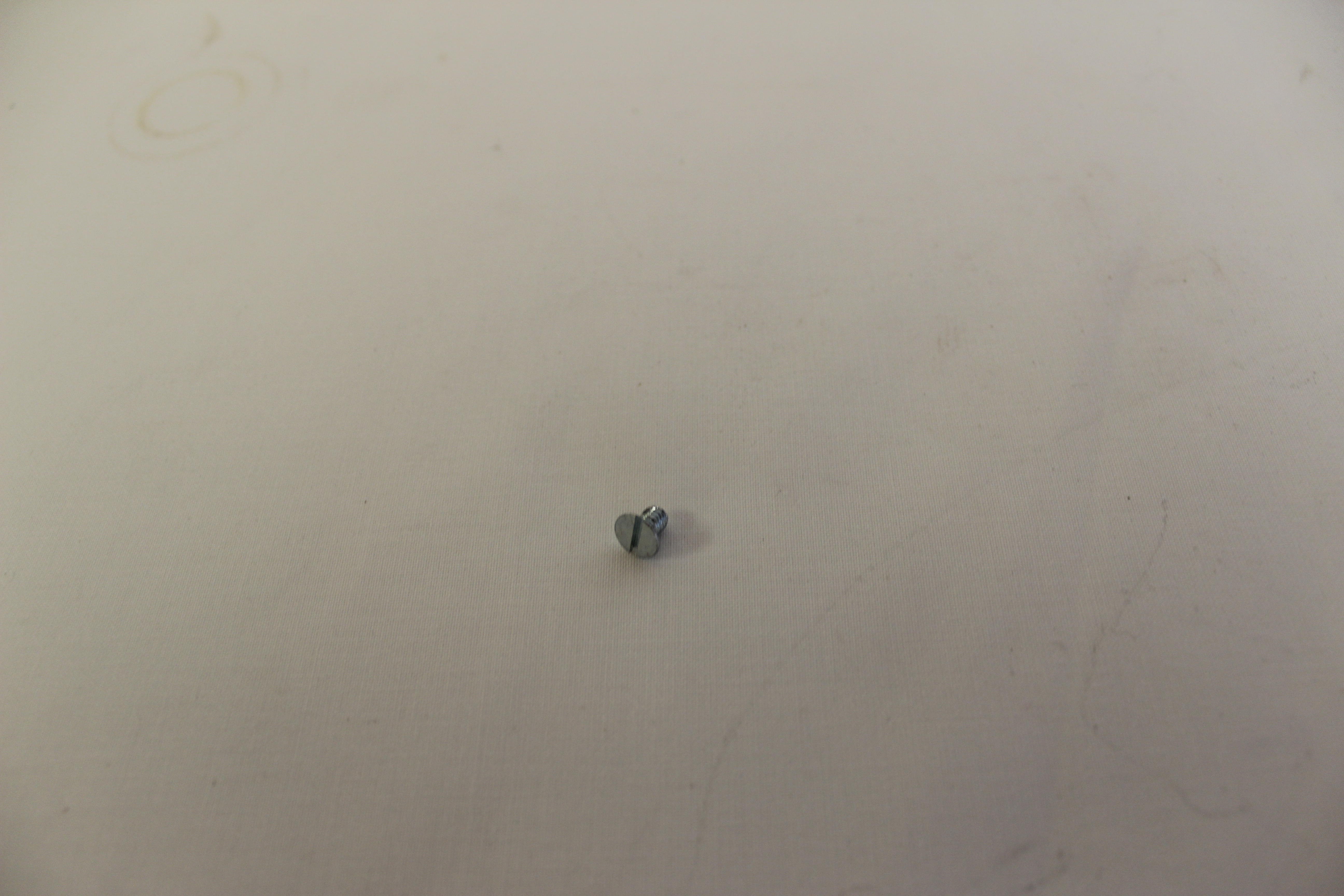 Linsenschraube M4 x 6