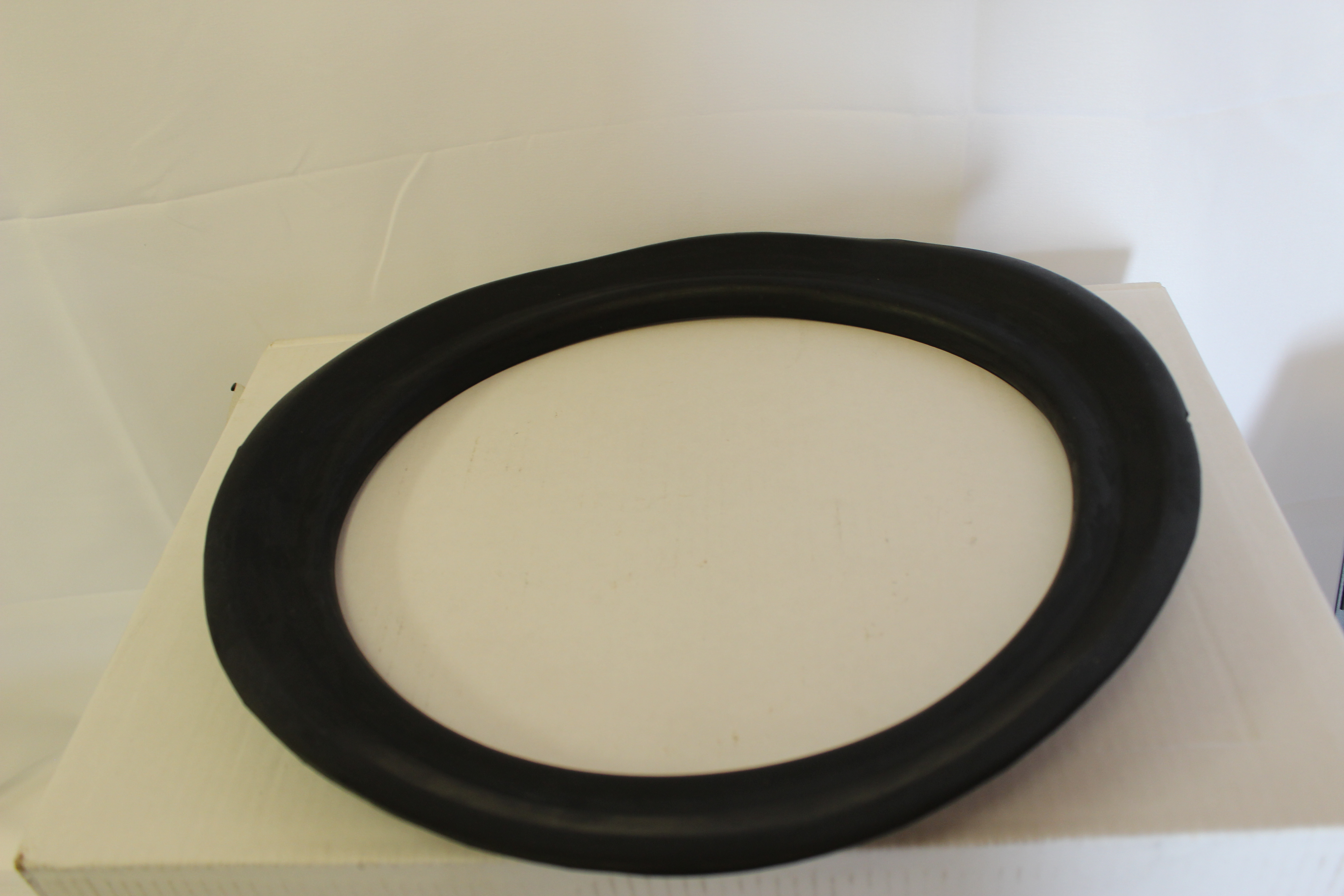 Abdichtgummi zw. Motordeckel und Motor