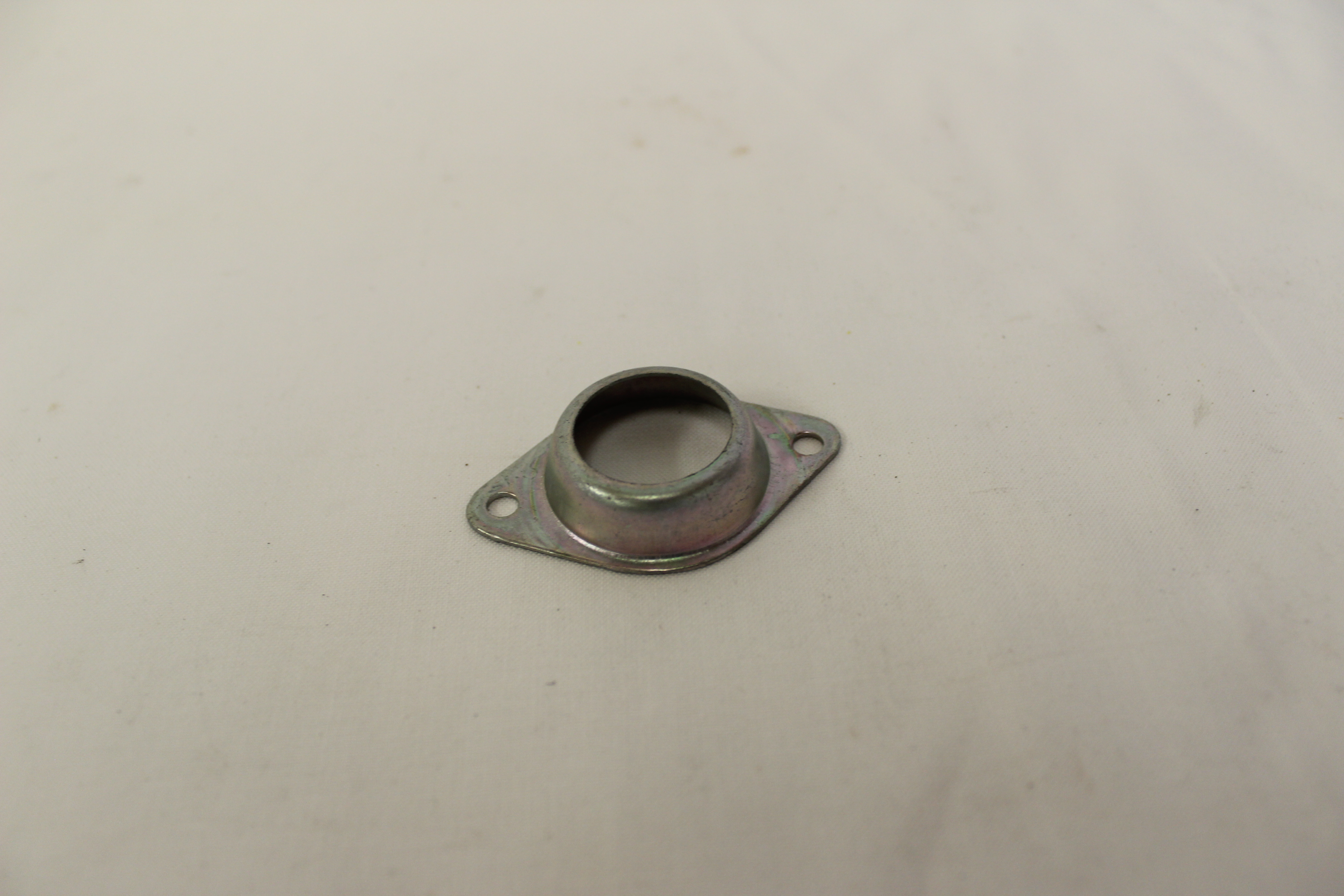 Halter für Tachowellenführung