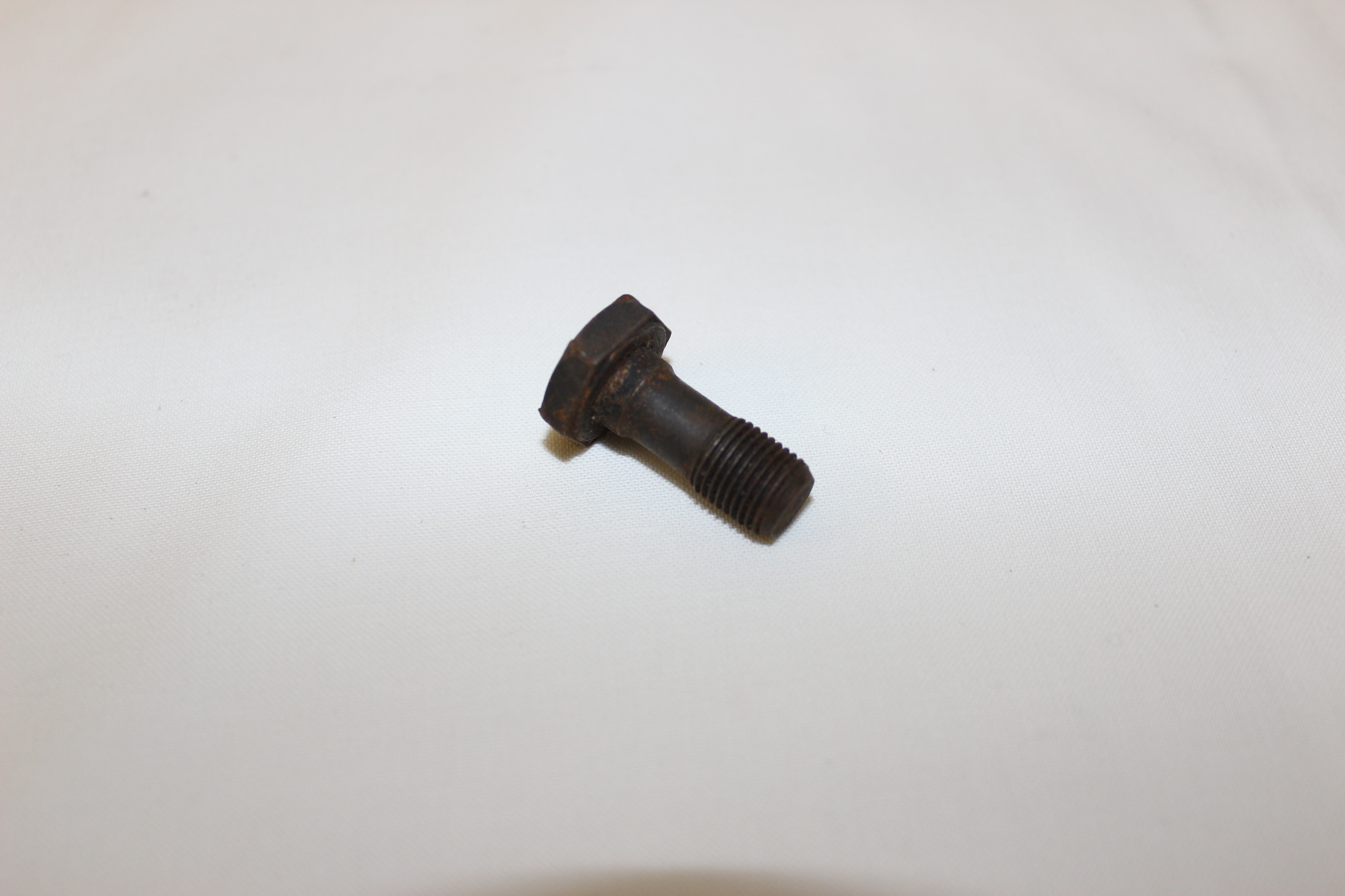 Sechskantschraube für die Schwungscheibenbefestig