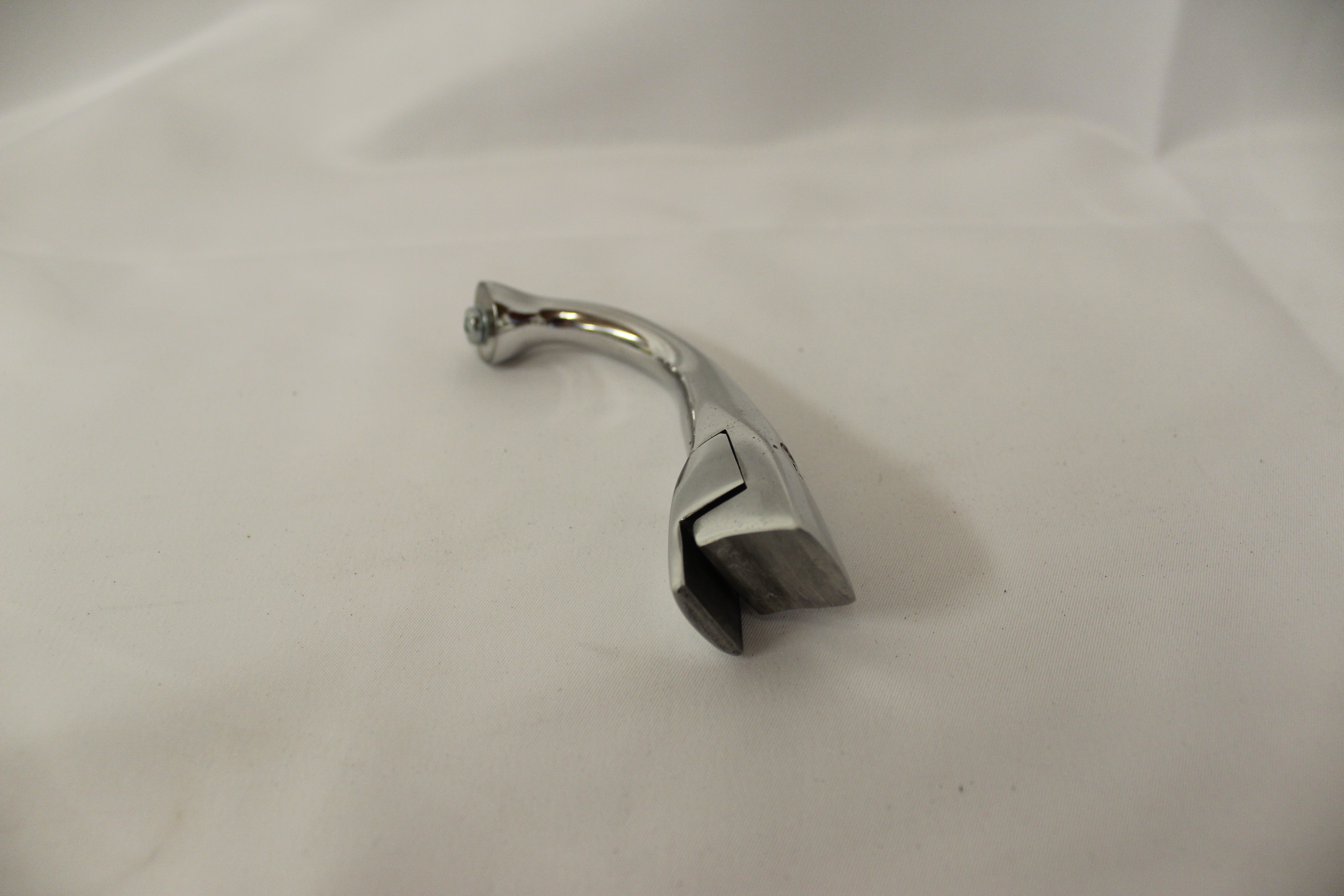 Klemm-Spiegelarm, links