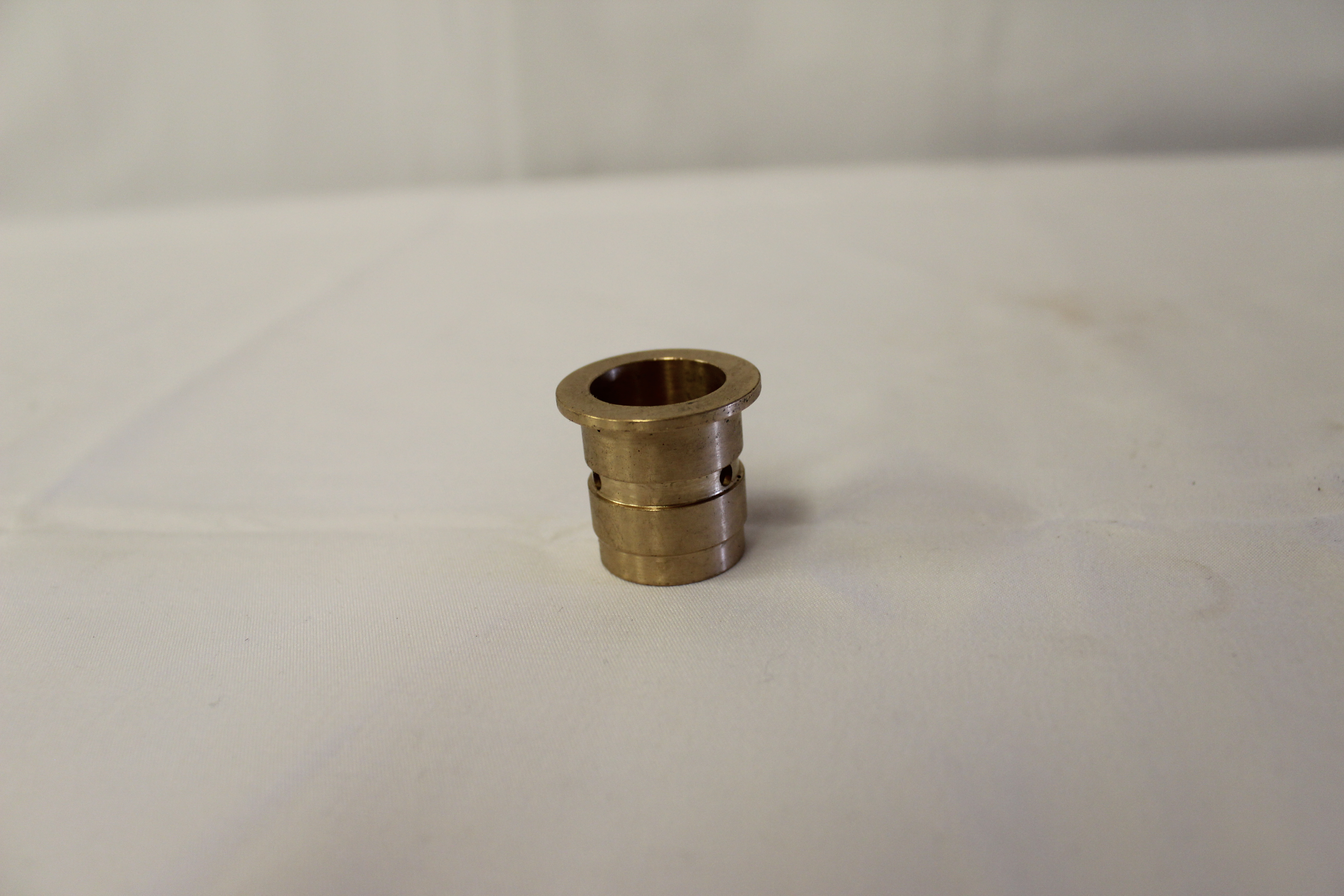 Buchse, oben Achsschenkelbolzen