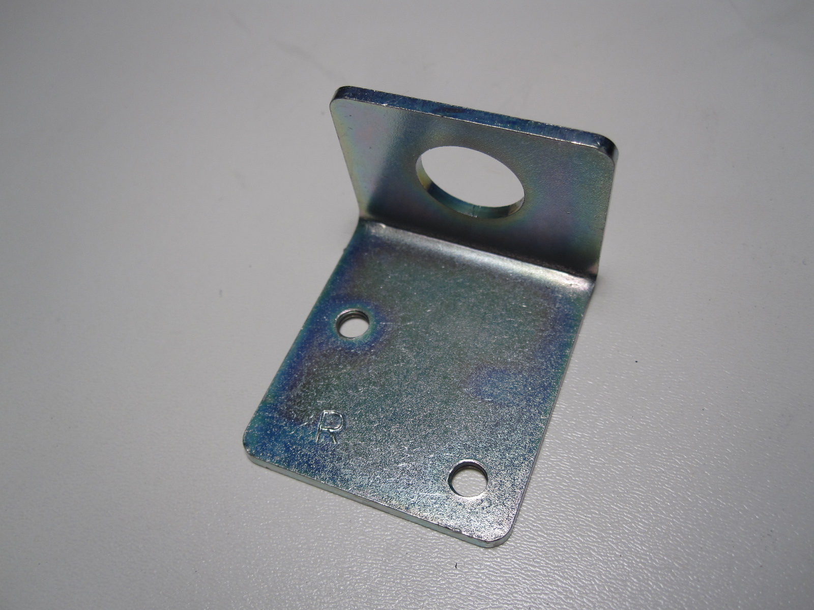 Halteblech am Radkasten (Satz li + re)