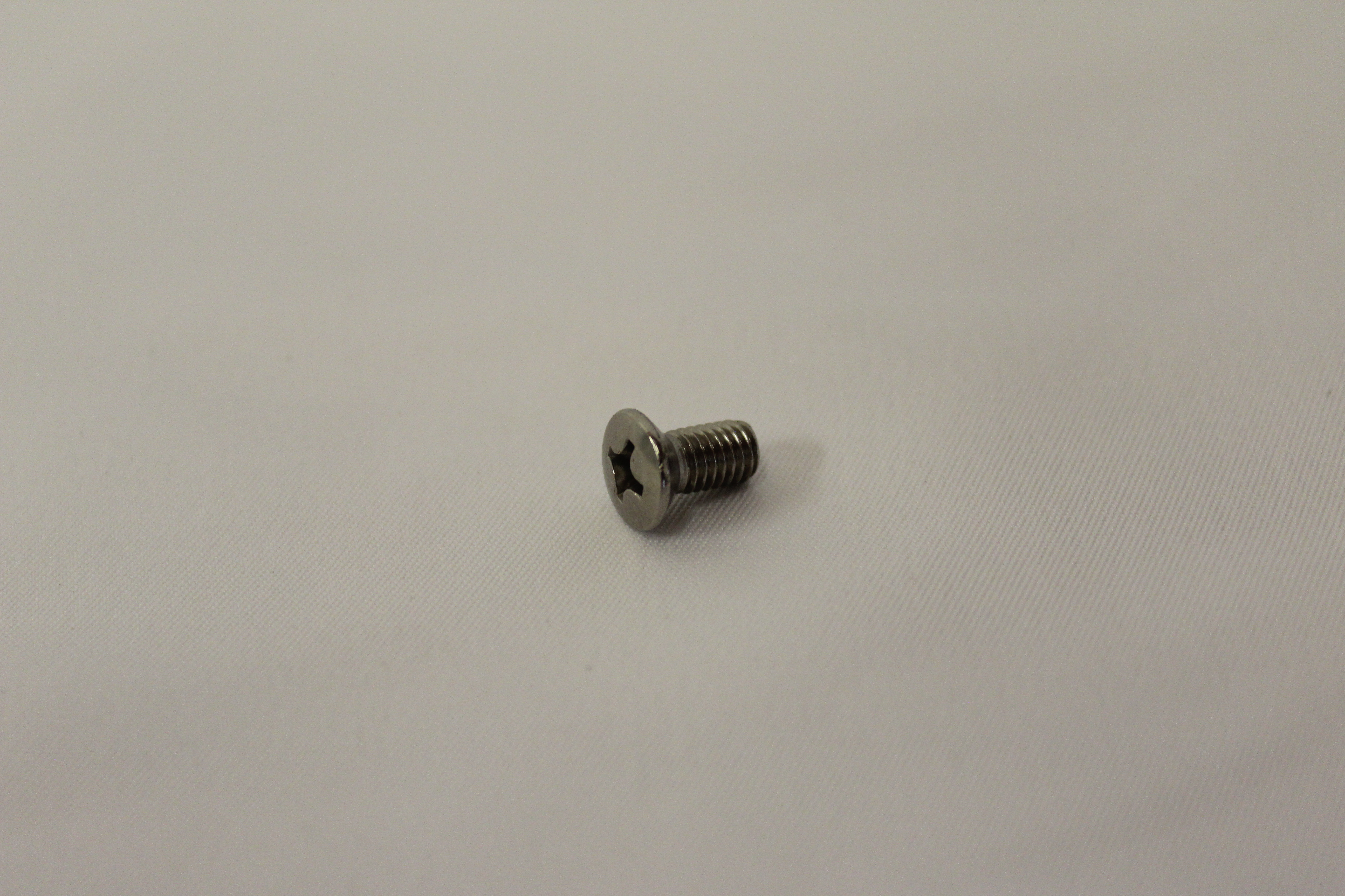 Linsensenkschraube M5 x 10 vernickelt